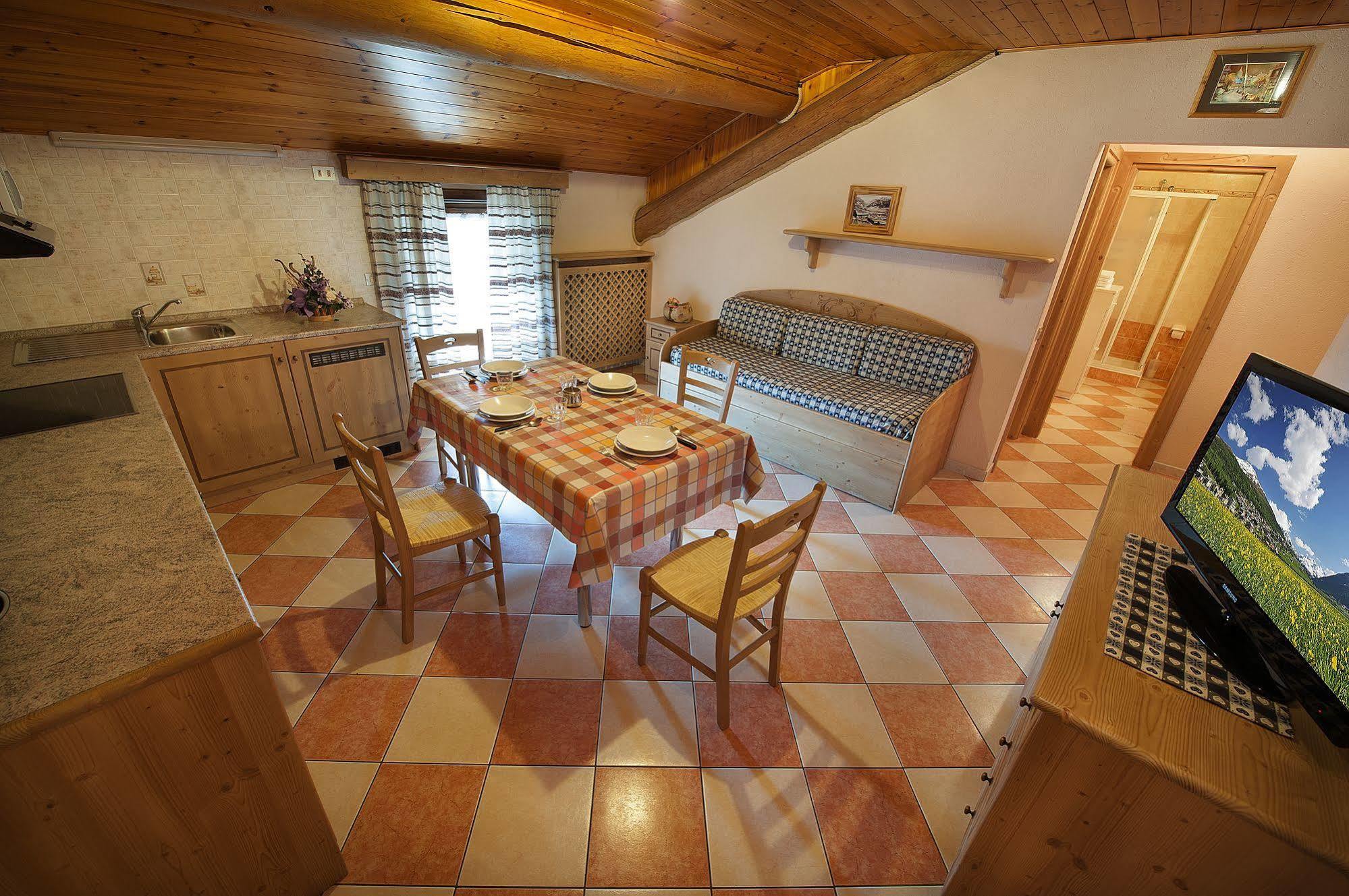 Baita Carosello Apt 4 By Livigno Accomodation Екстериор снимка